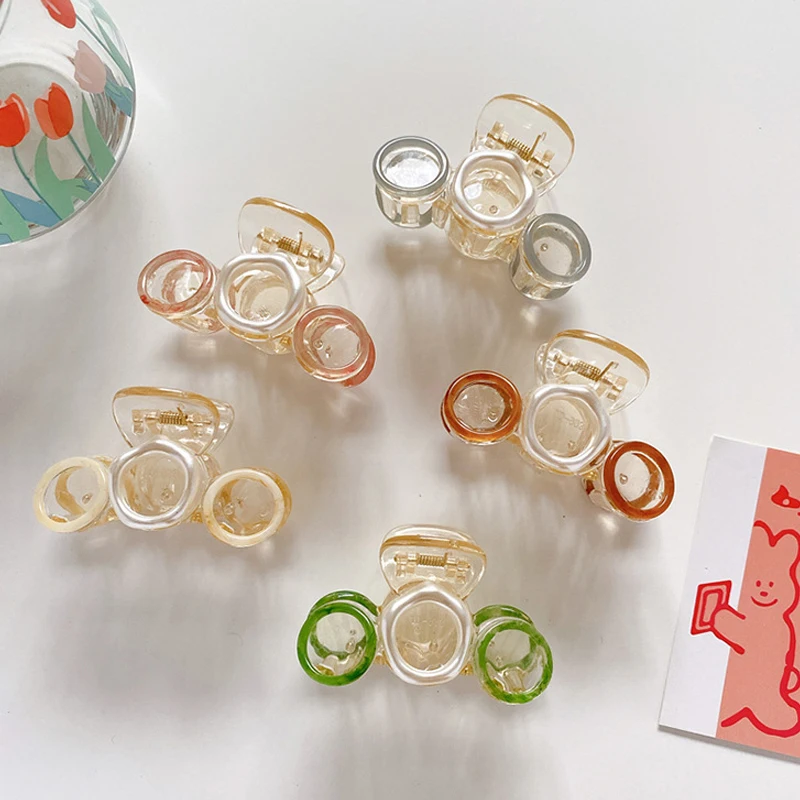 

Fashion Girl Hair Claw Transparent Hair Claw Round Hairpin Crab Retro Hair Clips Hair Accessory For Women Three Different Style