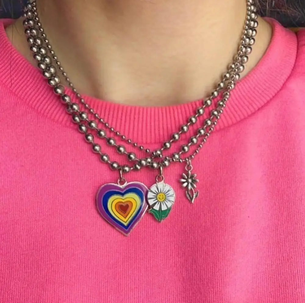 

Vintage Rainbow Color Heart Pendant Necklace Cartoon Romantic Necklace Fashion Item Woman Girl Accessories Necklace