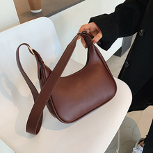Bolsos de media luna para mujer...