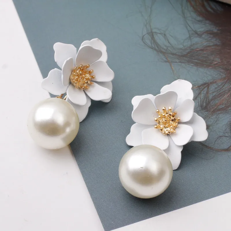 

Exquisite Women Pearl Sweet Flower Resin Earrings Statement Jewelry Gifts