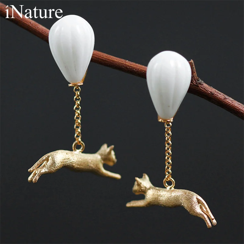 Женские серьги-подвески из серебра 925 пробы с белыми керамическими вставками |