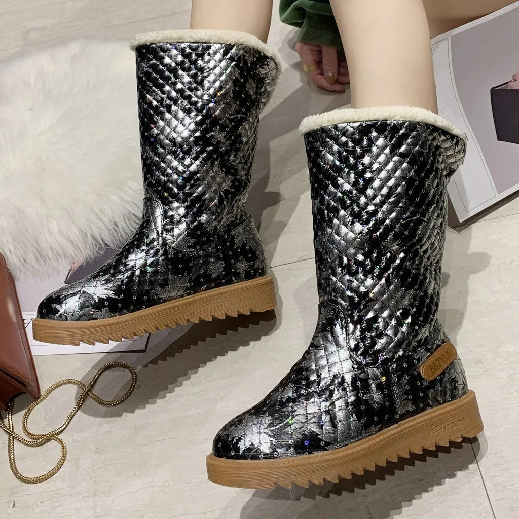 Женские сапоги до середины икры теплые зимние на плоской подошве однотонные без