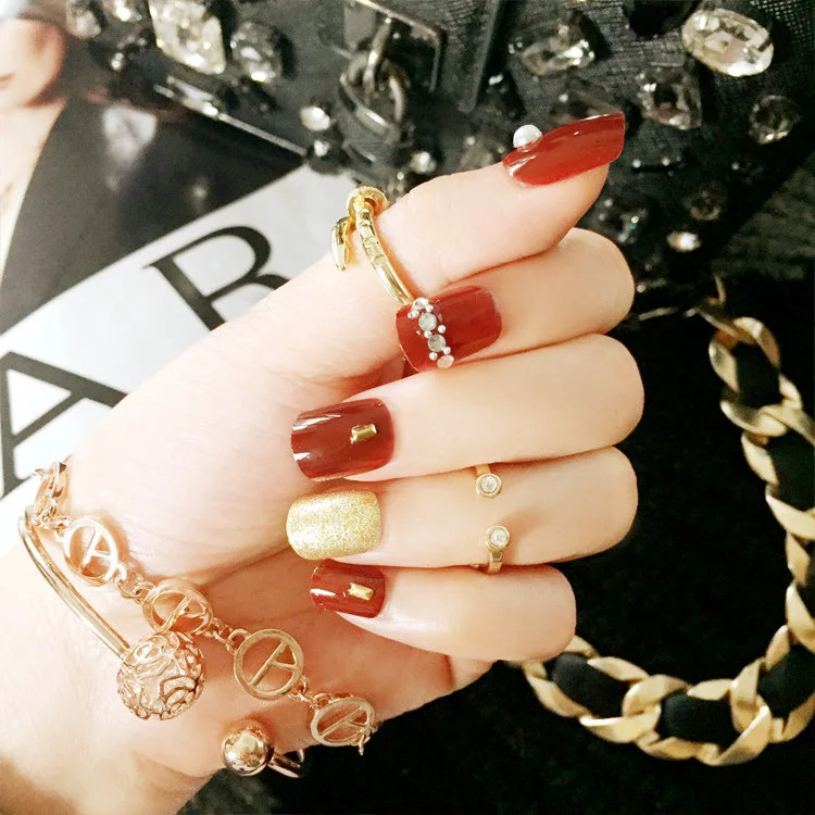 Законченный Маникюр 24 листа/Набор клей темно красный с бриллиантами накладные