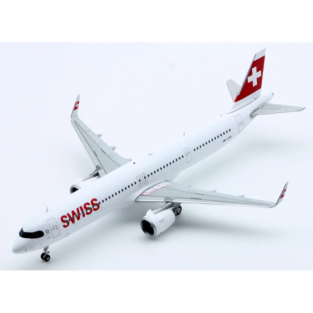 Коллекционный самолет из сплава 1:200 JC Крылья EW221N007 швейцарские авиакомпании