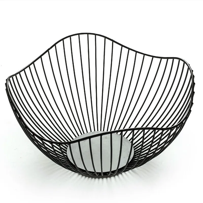 

Nordic Creative Living Room Home Snack Fruit Tray Golden Simple Wrought Iron Drain Fruit Plate Metal For Wedding Decoration