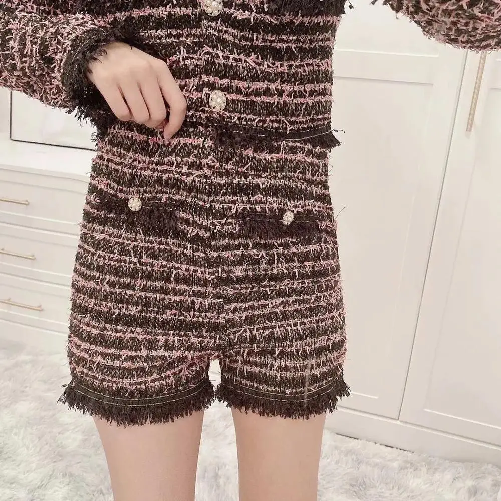 Женский твидовый комплект из двух предметов куртка с искусственным жемчугом и