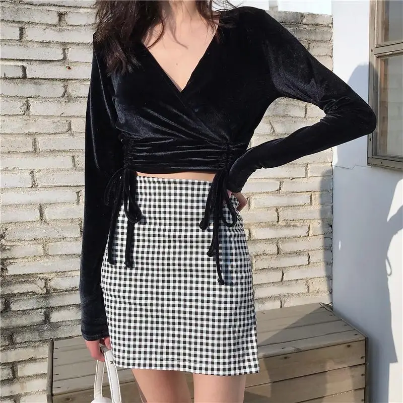 New Korean retro chic style temperament slim slimming gentle V-neck lace short velvet T-shirt top | Женская одежда