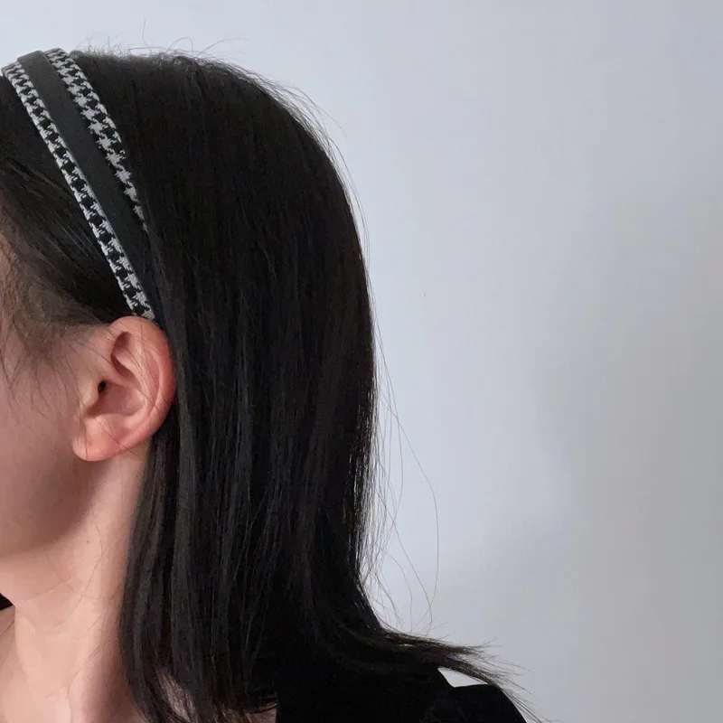 АОМУ Корея Ретро Металлическая Пряжка Черно-белая Бархатная Клетчатая Заколка на Ободке для Девочки Аксессуары для Волос с Темпераментом.