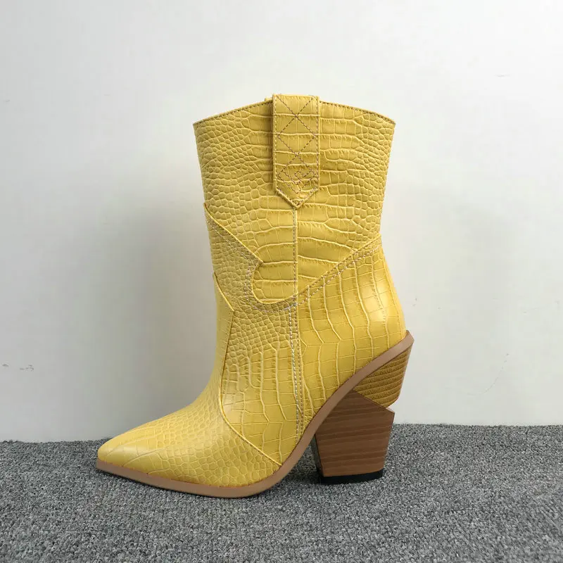light yellow Брендовые осенне-зимние ботильоны для женщин; ковбойские ботинки в западном стиле; цвет розовый, синий, Леопардовый, желтый; женские ботинки со змеиным принтом на высоком каблуке - Цвет: light yellow