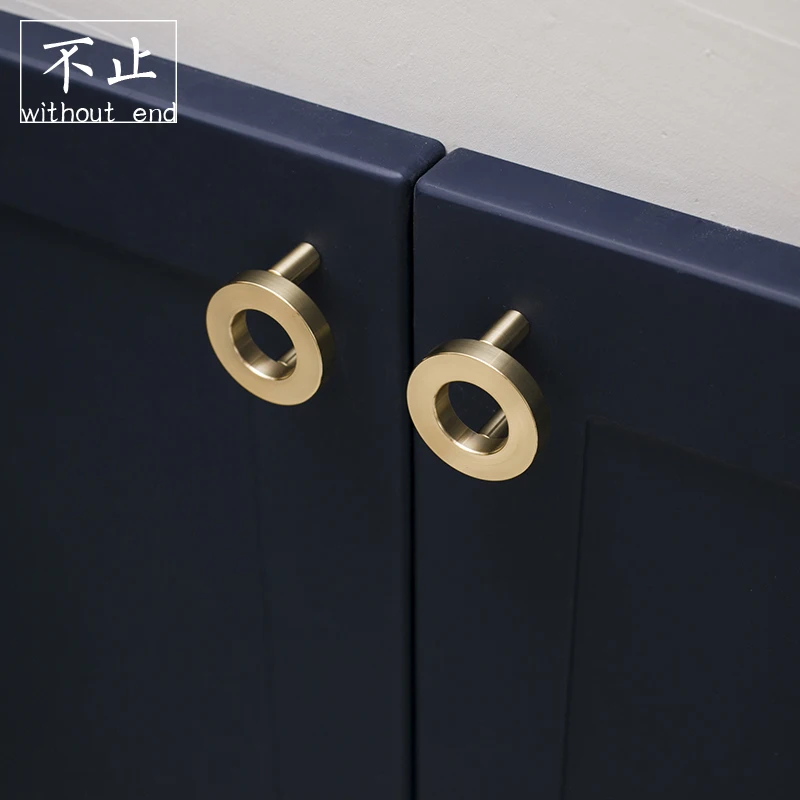 Роскошные латунные ручки для шкафа с двумя отверстиями в скандинавском