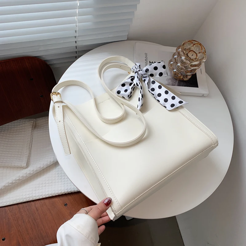 

LINVANSHY Chain Single Shoulder Bag Fashion Women Simple Messenger Bag Printed Women Bag