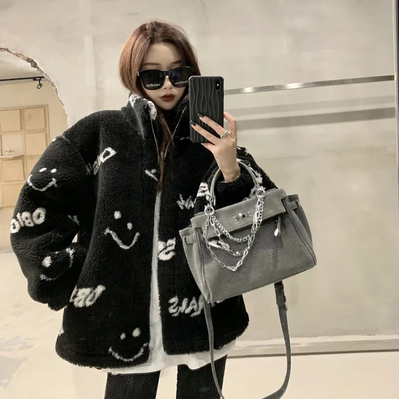 

2021 Autumn Winter New Ladies' Macrobead Wool Sheep'S Wool Fleece Lana Women Fur Overcoat Loose Coat Outer Garment Smile Face