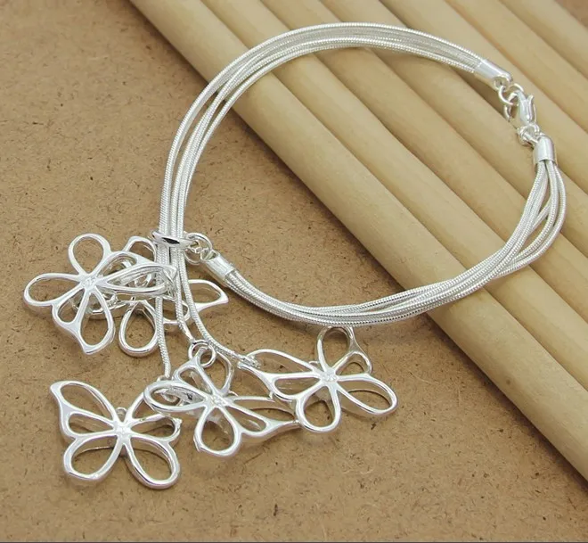 Женский браслет из серебра 925 пробы с подвеской в виде сердца