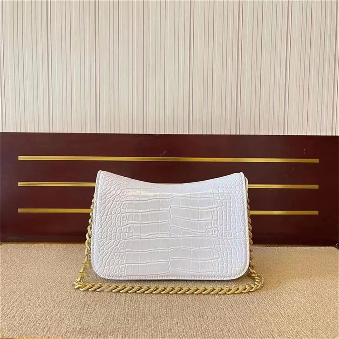 

Crocodile Pattern Lock Three-color Chain Bag Western Style Versatile Fashion Upper Body Is Particularly Stunning Small Square