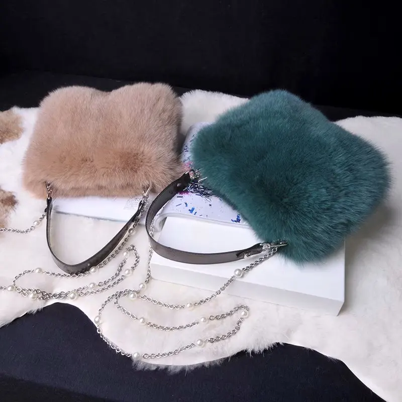

2021 New Women's Real Fox Fur Handbag Plush Bag Winter Full Grain Cow Leather Warm Shoulder Bag S7992