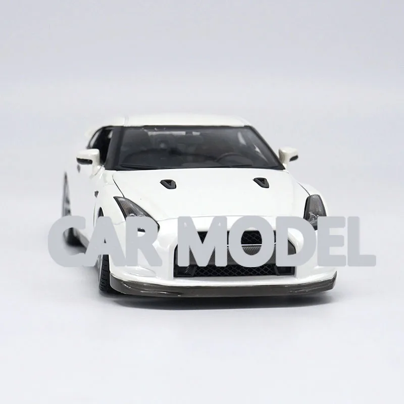 1:18 Масштаб сплава игрушечных транспортных средств GTR R35 спортивный автомобиль модель детских игрушечных автомобилей авторизованный игрушки для детей