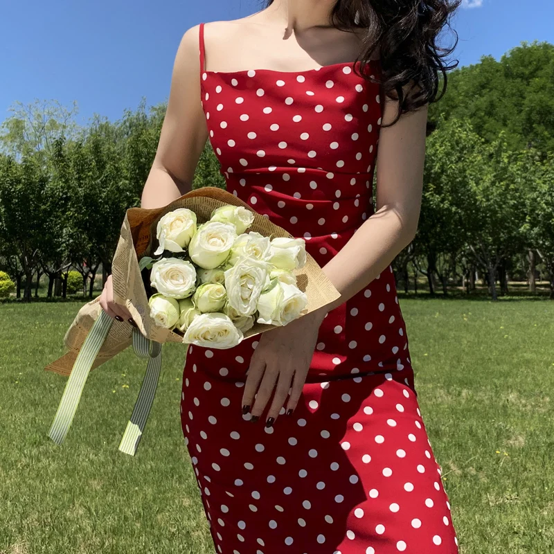 Женское винтажное платье в горошек Красное Длинное облегающее белый на тонких