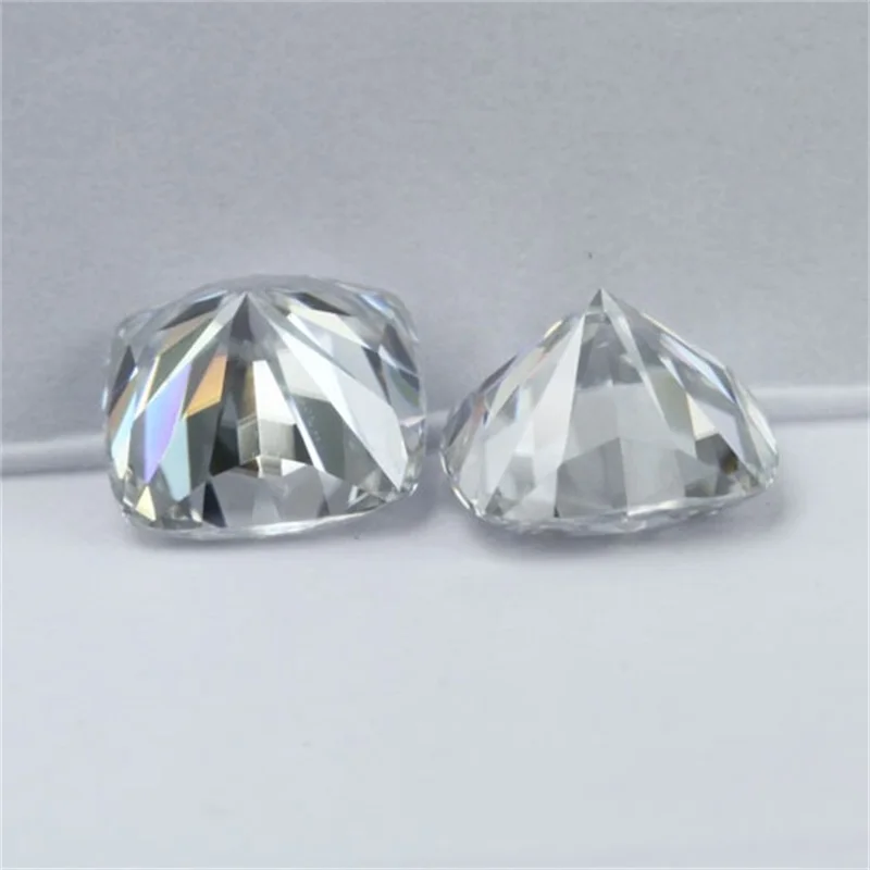 Испытание положительной подушки D цветной лабораторный Выращенный Муассанит 0 35