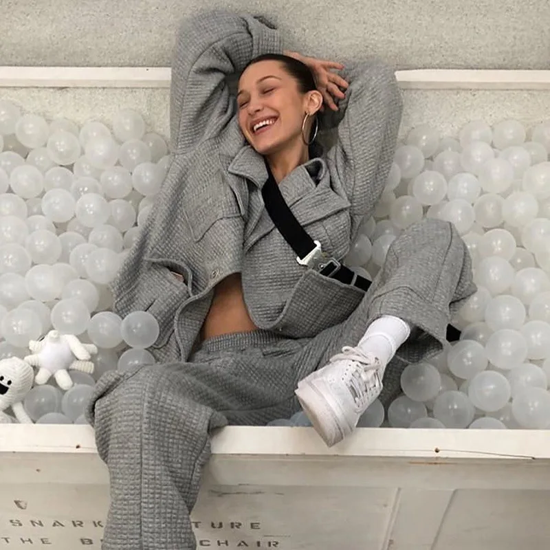 2019 осенние однотонные куртки больших размеров с карманами женские уличные