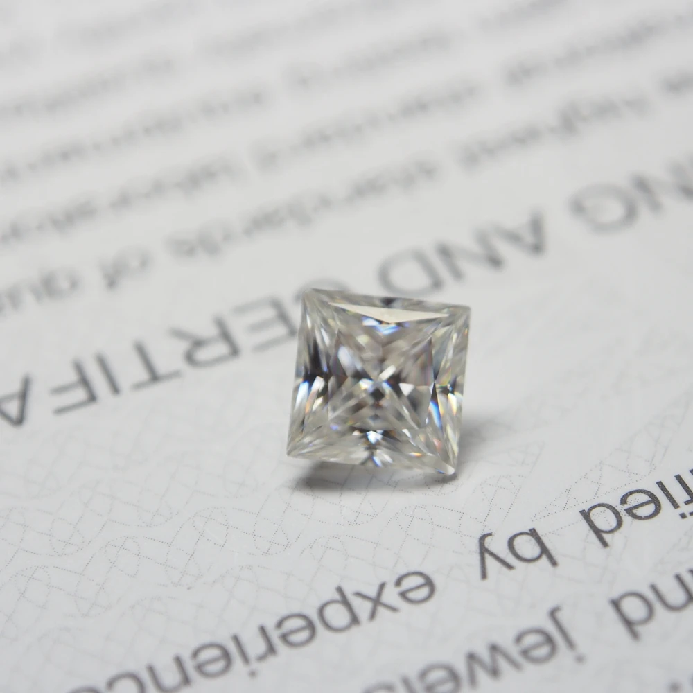 

Princess Cut 6.5x6.5mm 1.5 Carats D Color VVS1 Clarity Square Shape Moissanite Loose Stone Price