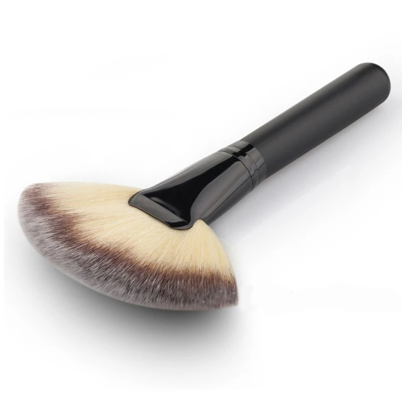 

1PC Soft Makeup Large Fan Brush Foundation Blush Blusher Powder Highlighter Brush Powder Brush Cosmetic Brush Makeup Tool
