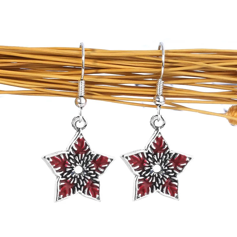 Новинка из сериала очень странные демогоргон сережки Пираньи колье одиннадцать