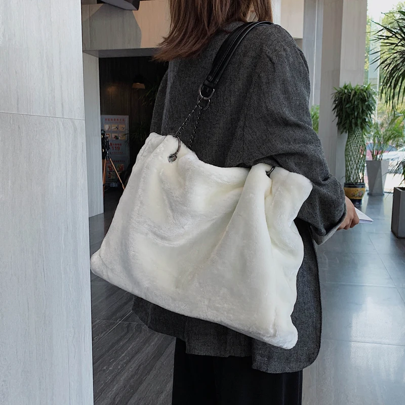Original Brand Autumn And Winter Plush Shoulder Bag& Large Capacity Chain Tote Bag Width 49cm High 31cm Thickness 13cm