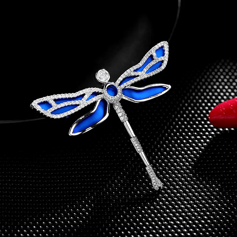 

Light luxury high sense fashion clothing suit sweater accessories silk scarf buckle a dragonfly brooch