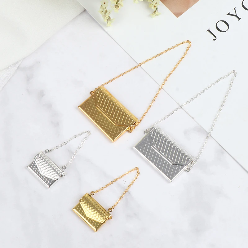1 Pc Metal chain pack Doll Bag Miniature Shopping Handbag for Clothes Accessories Gold and Silver | Игрушки и хобби