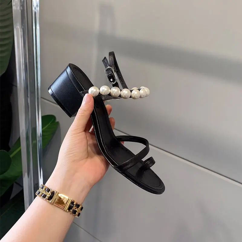 

Summer Vacation style Casual Designer fashion women shoes white leather strappy sandalias de las mujeres sandalias mujer 2021