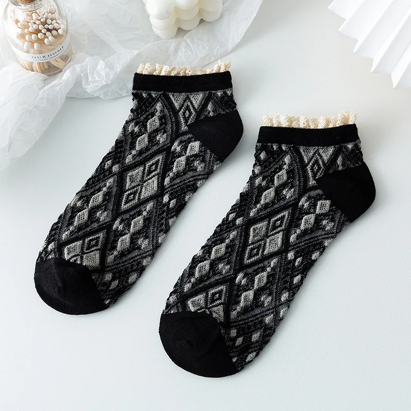 

Women Socks New Fashion Spring Retro Lace Short Socks Girls Cotton Women Fashion Socks Lady Ankle Girl Socks Korea Style Color
