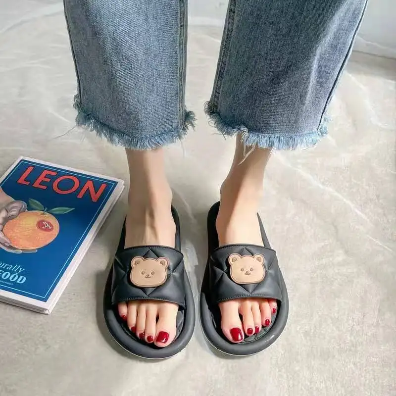 

New Bear Slippers Women Cute Cartoon Animals Shoes Flip Flops Sandals Summer Home Soft Casual Flat Bathroom Slides 2021