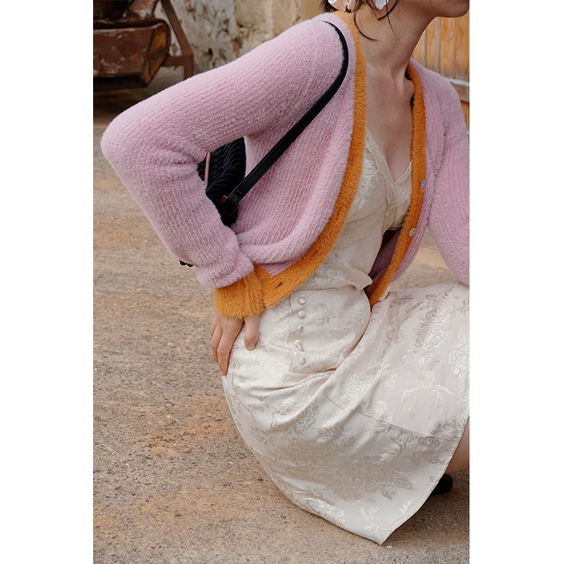 Укороченный свитер женский розовый вязаный сексуальный укороченный |