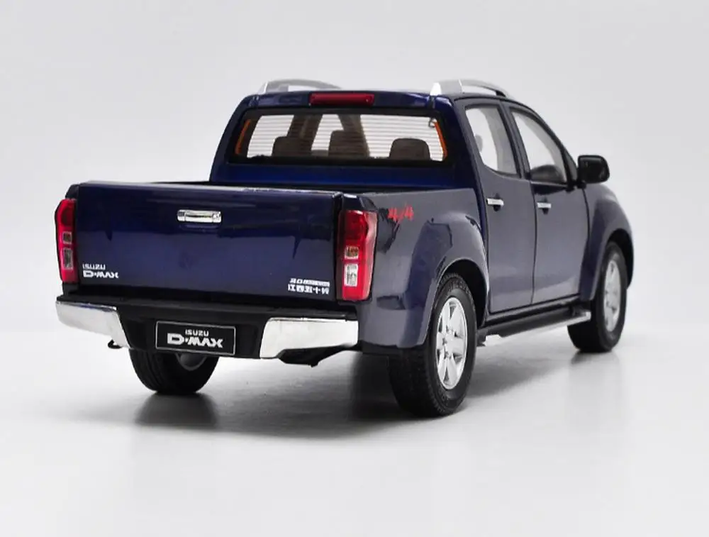 Коллекция 1/18 года модель автомобиля ISUZU D MAX голубая игрушек новый подарок в