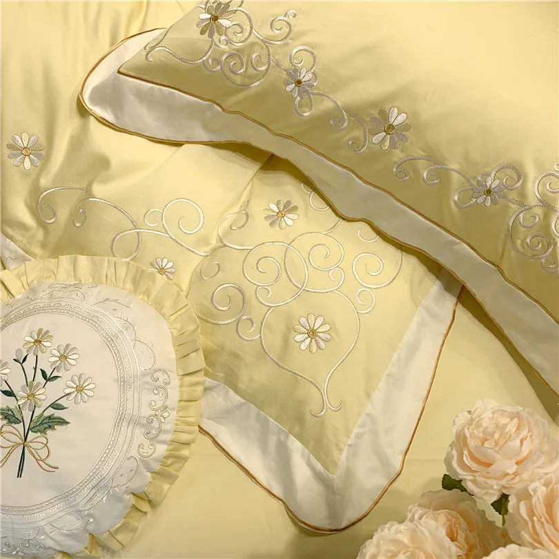 

Egyptian Cotton Embroidery Duvet Cover set Pink Green Yellow Queen King size 4Pcs Soft Silky Bedding Set Bed sheet Pillowcases
