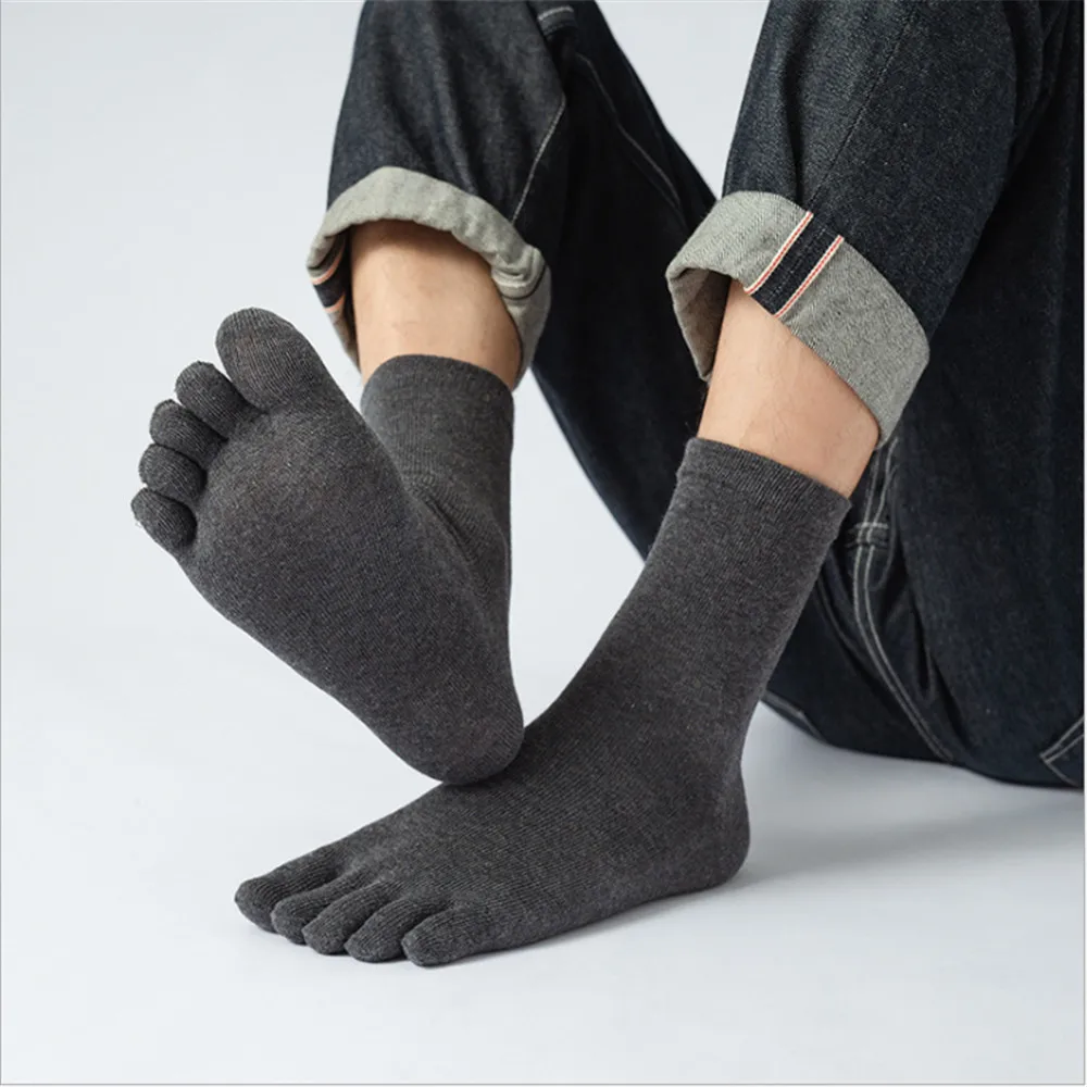 New Socks for Men Pure Color Wild Five-Finger Socks Personality Split Toe Socks Trend Personality Japanese Cotton Socks