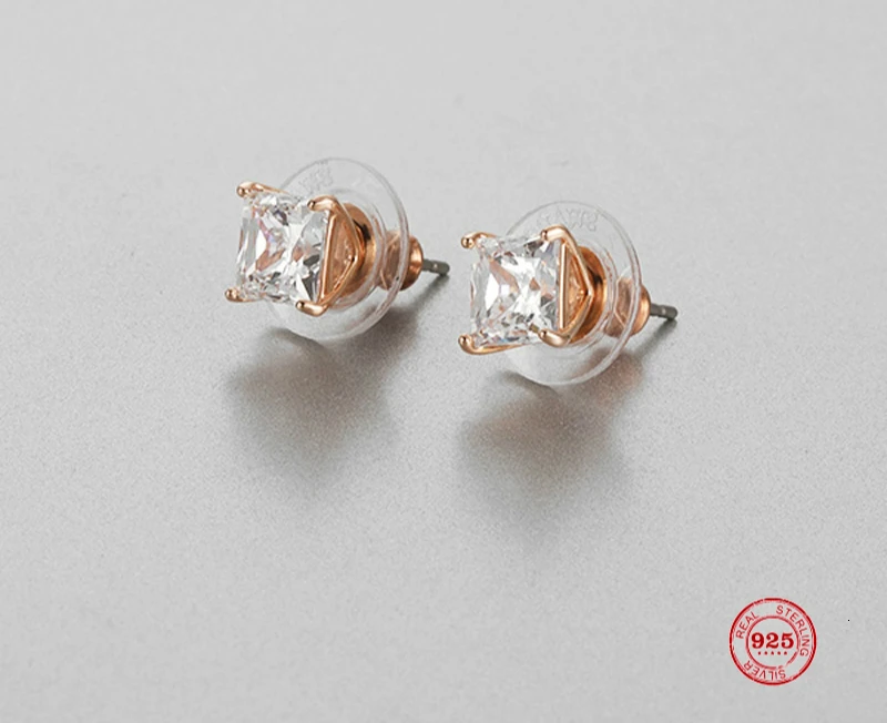 Скажите оригинальную модную гравировку на простых и изысканных серьгах