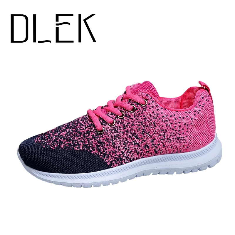 Женские кроссовки мягкая подошва постепенное изменение цвета на шнуровке Новая