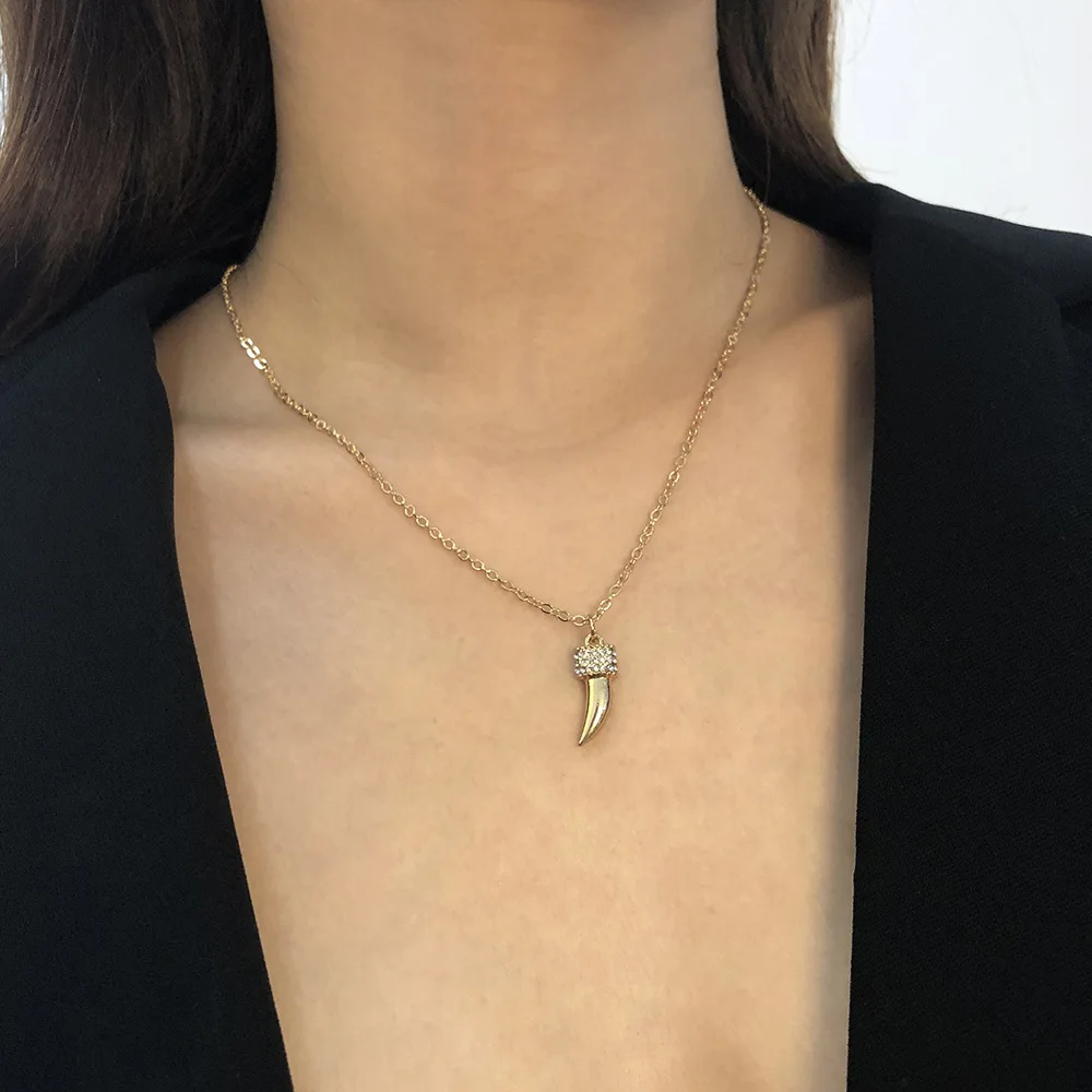 

SNCSDK new European and American 2020 trend fashion hip-hop wolf tooth pendant Women's necklace alloy single layer chain jewelry