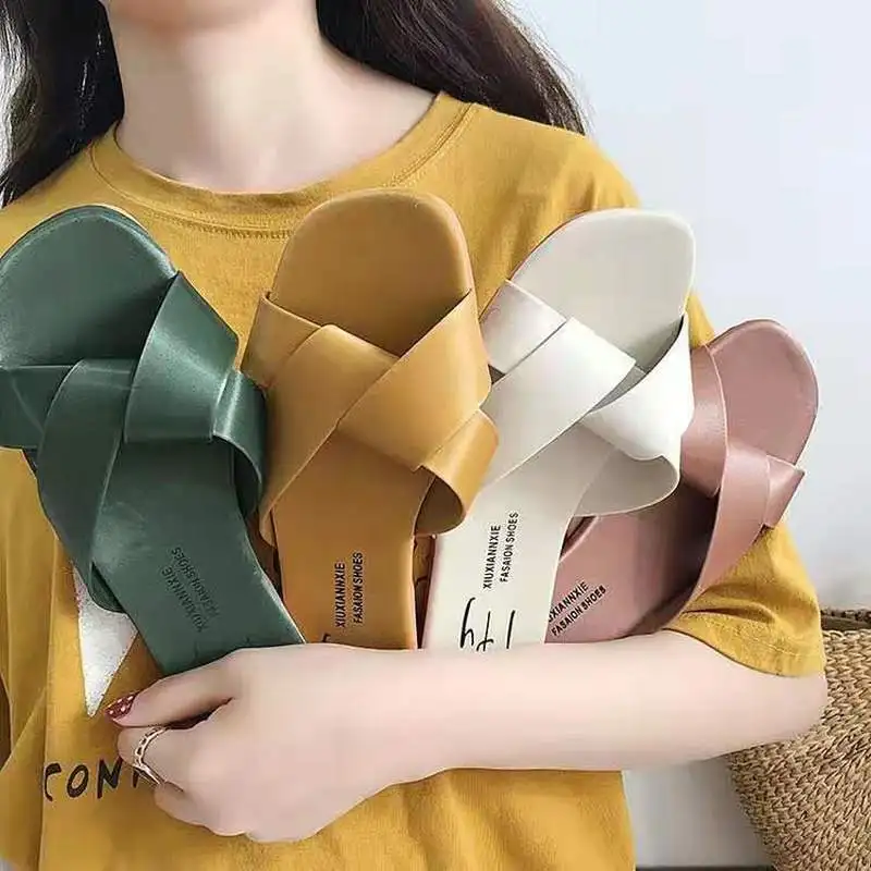 

Women Slippers 2020 New Brand Mixed Colors Women Summer Beach Slides Flip Flops Outdoor Flat Slippers Shoes Woman Solid Slides