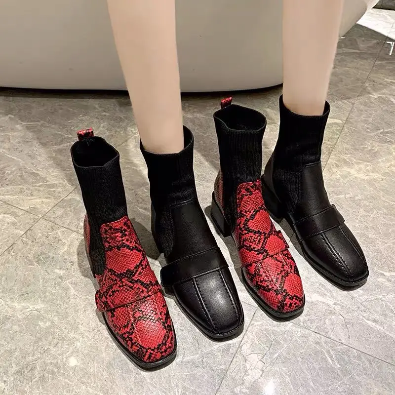 Новые брендовые осенние носки на толстом каблуке с острым носком женские тонкие