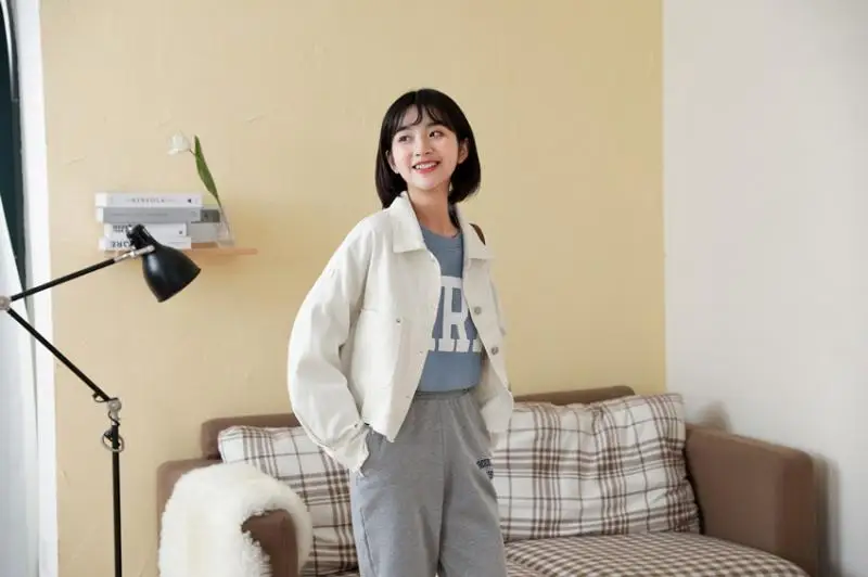 

Spring new chic big pocket short jacket loose denim street walking 2021 jacket female