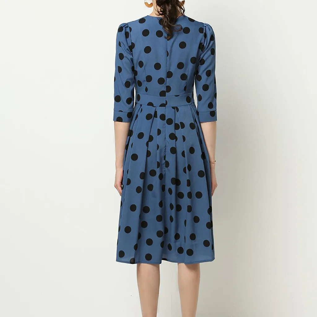 Модное женское платье с коротким рукавом и круглым вырезом в горошек