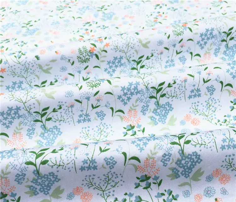 Белый синий фон с цветочным принтом хлопковая ткань для DIY детское постельное