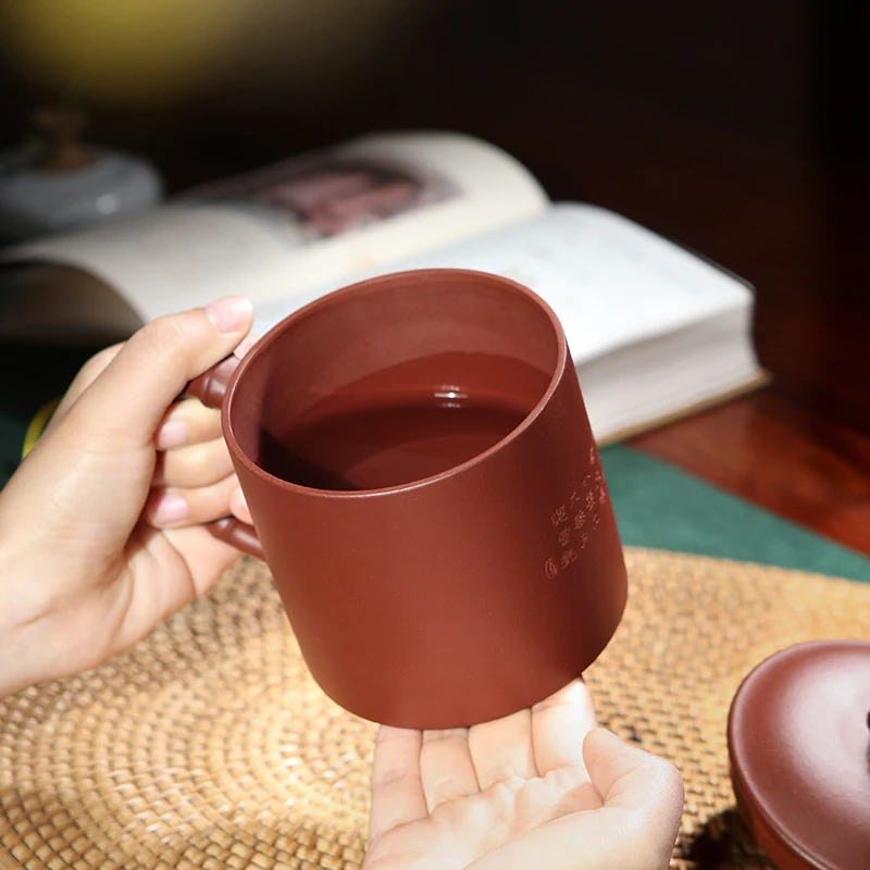 

Canghu Tianxia Yixing raw ore bottom trough clear purple sand cup hand carved man's office cover cup shede tea cup