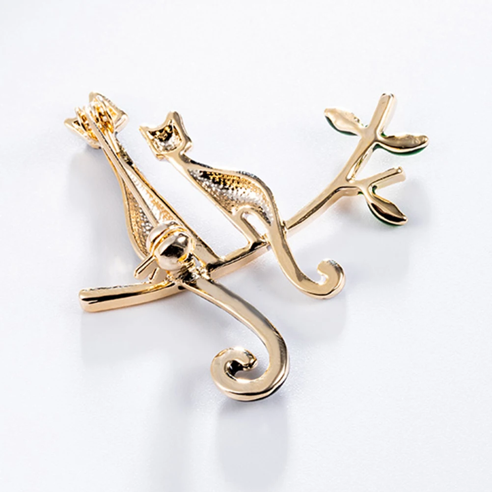 Брошь из сплава новинка кошка Рыбалка креативные ювелирные изделия в форме