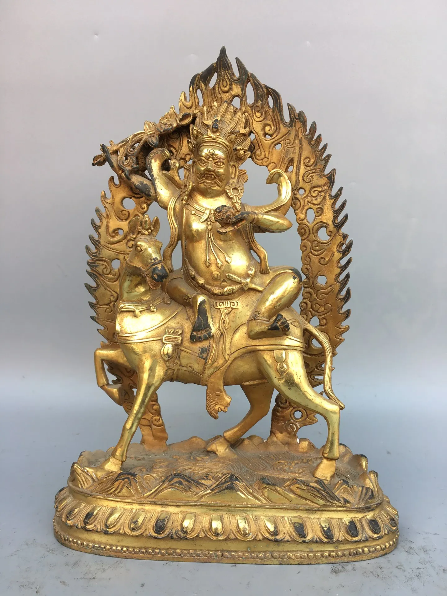 

12" Tibetan Temple Collection Old Bronze Gilt auspicious goddess Guanyin Backlight Sitting Buddha ornament Town house Exorcism