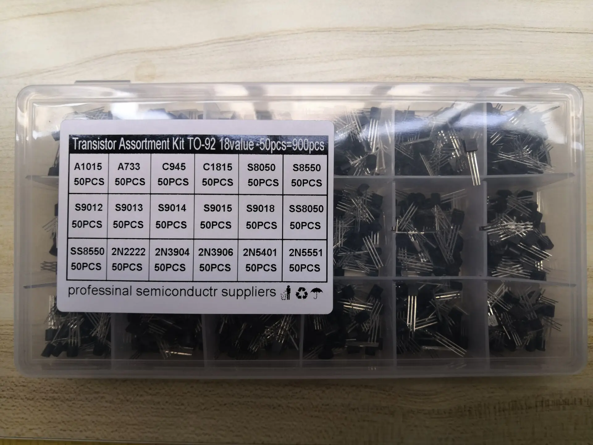 18*50 шт. = 900 транзисторный комплект A1015/733 C945/1815 S8050/8550 S9012/9013/9014/9015/9018 SS8050/8550