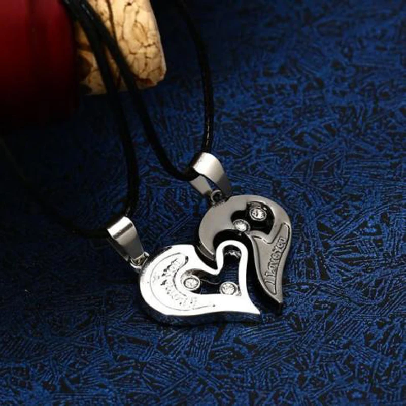 1 pair Fashion Couple Heart Shape I Love You Pendant Necklace Unisex Lovers Couples Jewelry Fashion Gift Accessories