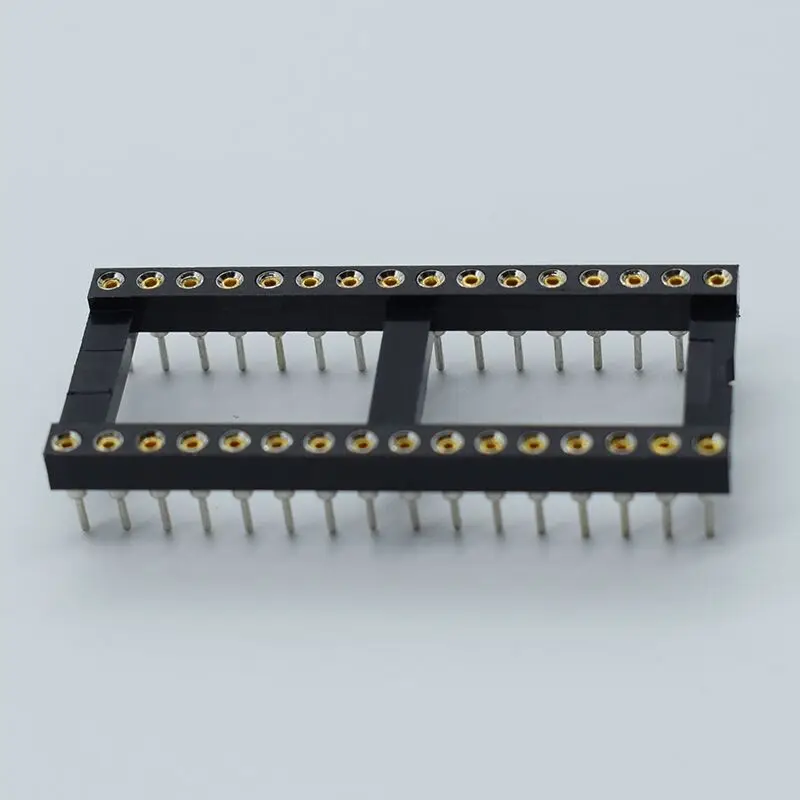 Интегральная схема микрокомпьютер с одной микросхемой Плоская узкая